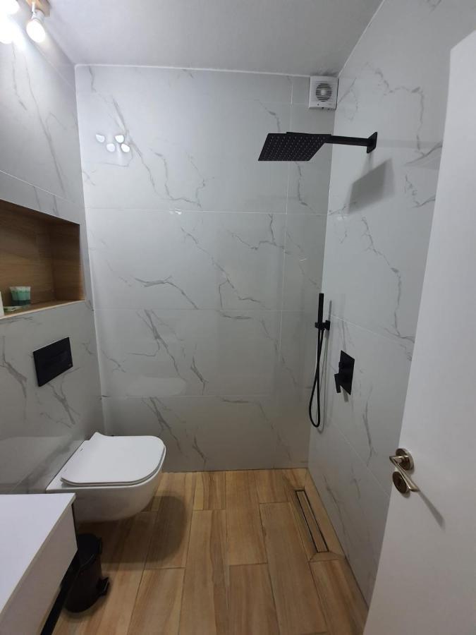 Modern Apartment Korca 2 Exterior foto